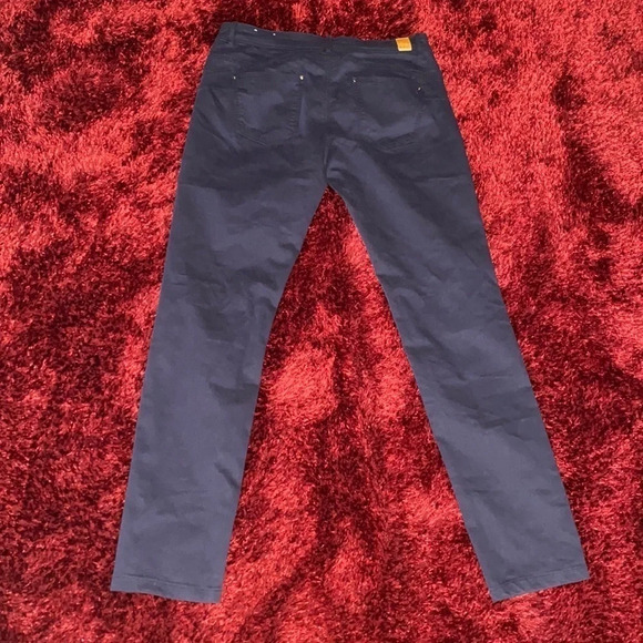 Stradivarius dark blue women’s  denim stretchy jeans Sz 44 - Picture 3 of 14